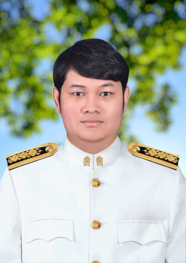นายสุรสิทธิ์ คฤคราช
